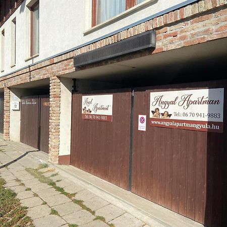 Angyal Apartman Gyula Bagian luar foto