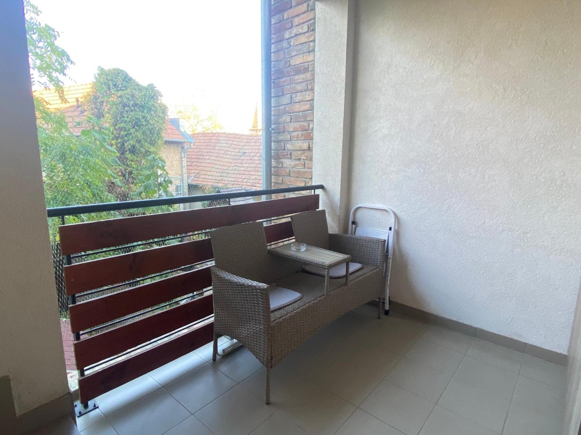 Angyal Apartman Gyula Bagian luar foto