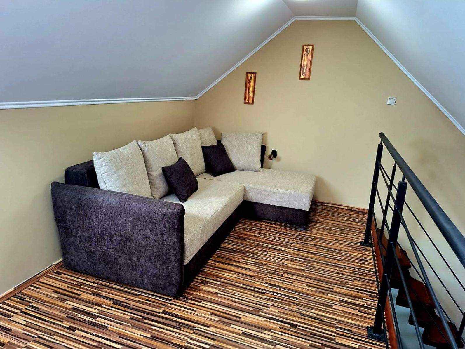 Angyal Apartman Gyula Bagian luar foto