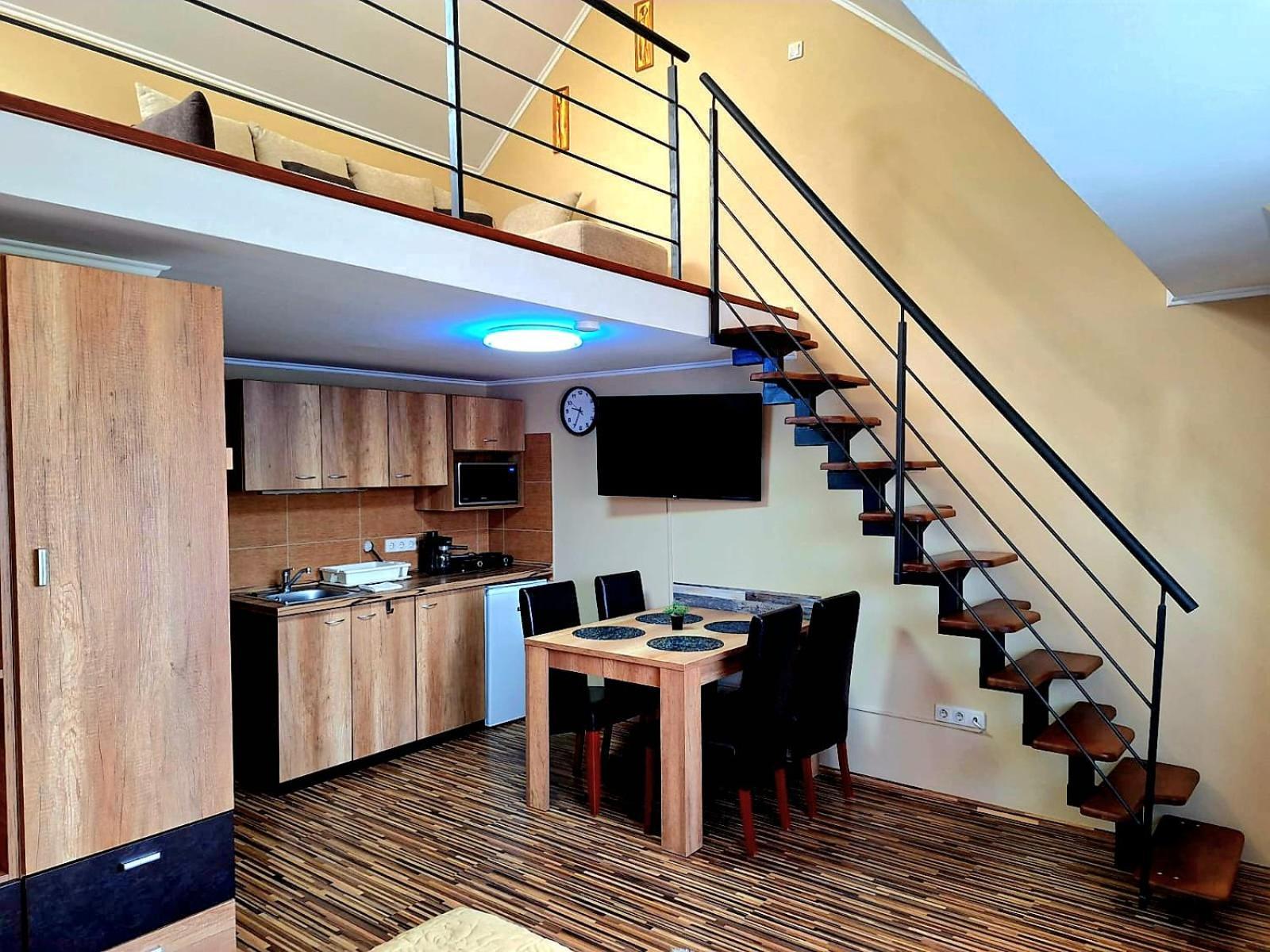 Angyal Apartman Gyula Bagian luar foto
