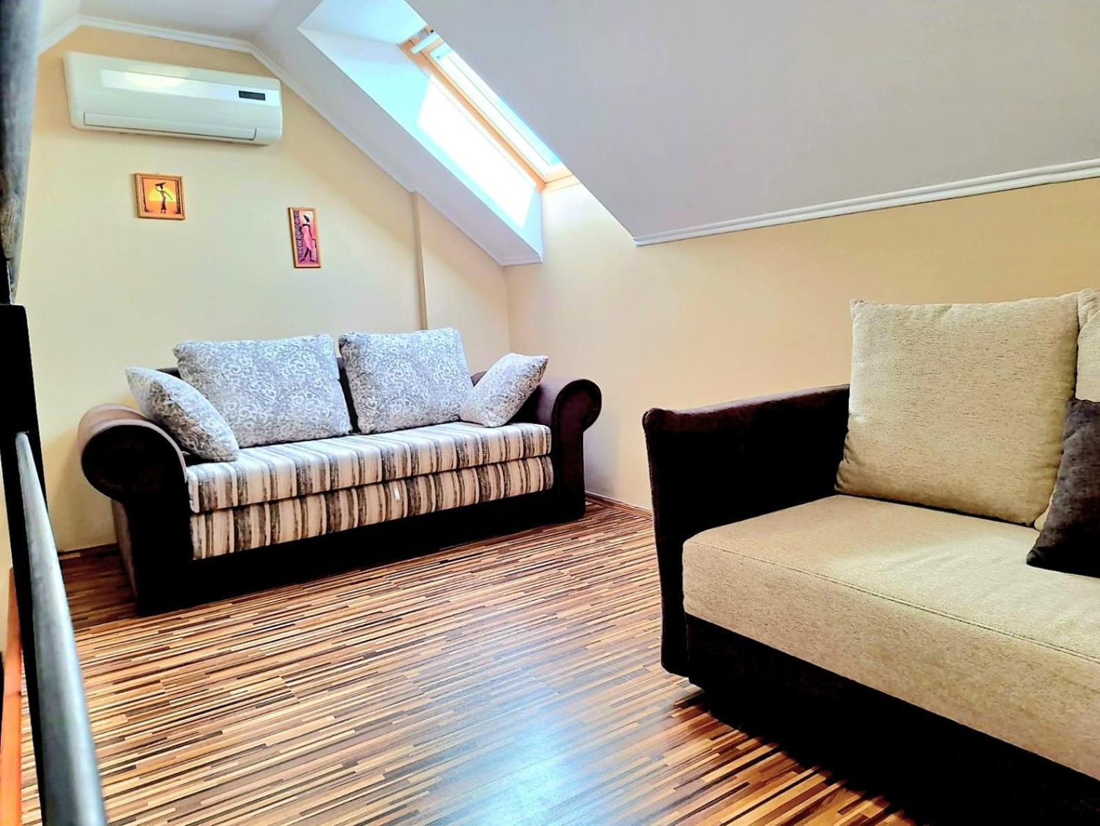 Angyal Apartman Gyula Bagian luar foto