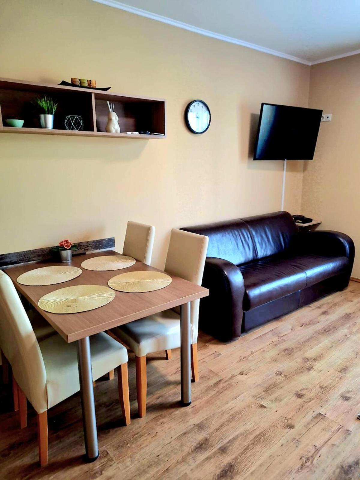 Angyal Apartman Gyula Bagian luar foto